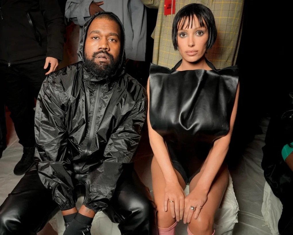 Attending a fashion show, Kanye West's wife caused controversy with her daring revealing outfit 2