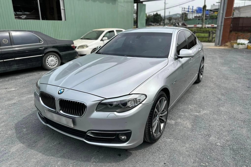 The 2010 BMW 528i hits `bottom` on the used car floor, the price is only the same as a Morning 4