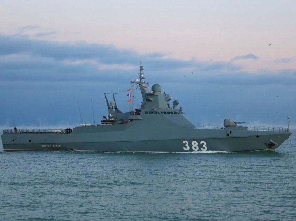 Ukraine released video of sinking $65 million Russian warship 0